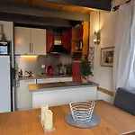 Les De Mel Lägenhet