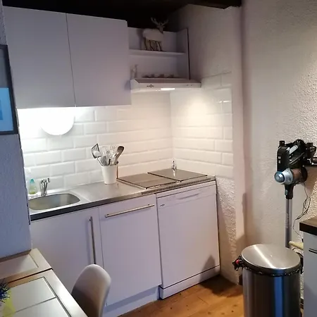 Les De Mel Apartment *